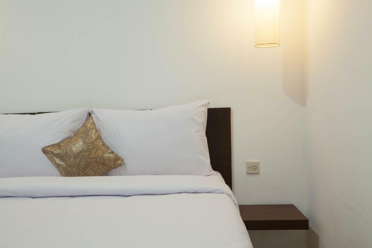 Yankee Fara 14 Hotel Seminyak  Bagian luar foto