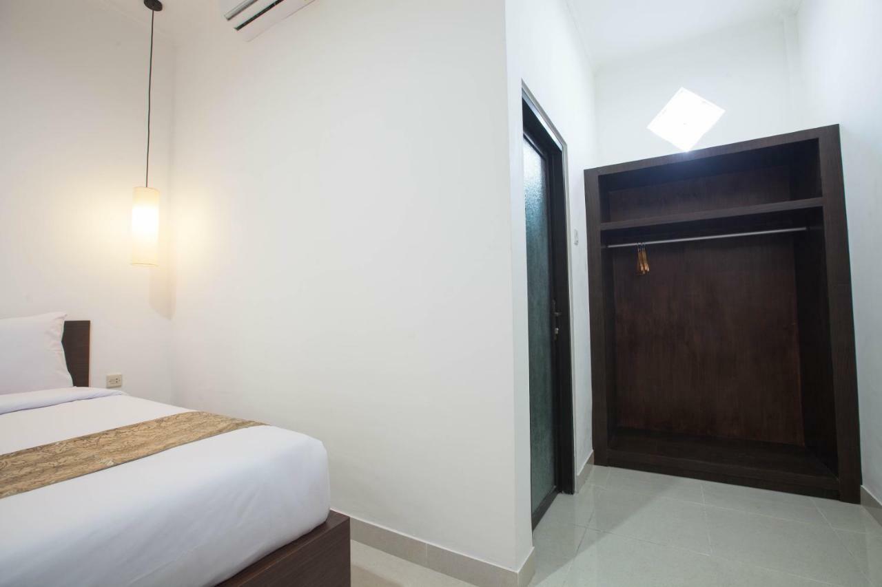 Yankee Fara 14 Hotel Seminyak  Bagian luar foto